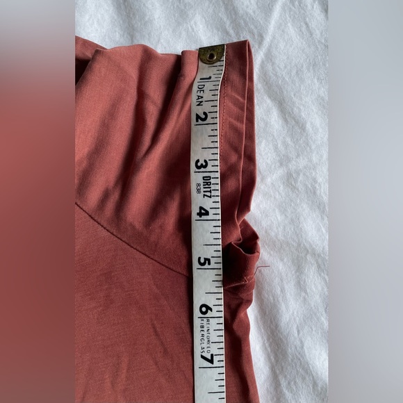 Copper colored t-shirt, jiggly fabric - Picture 12 of 13